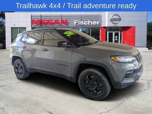 2023 Jeep Compass Trailhawk 4WD photo