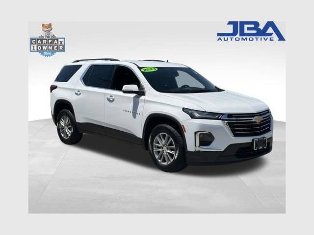 2023 Chevrolet Traverse LT Cloth FWD photo