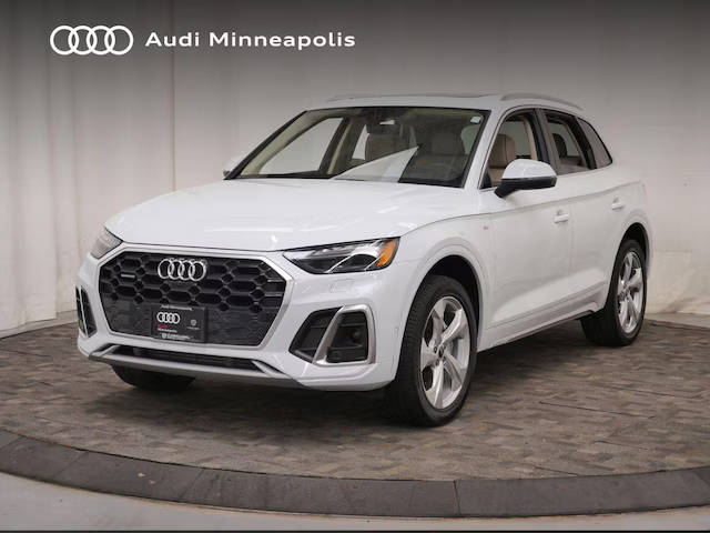 2023 Audi Q5 S line Prestige AWD photo