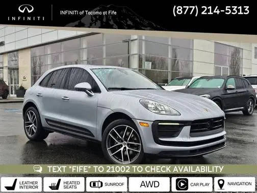 2023 Porsche Macan AWD photo