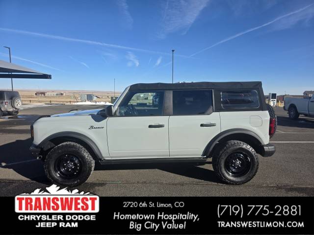 2022 Ford Bronco 4 Door Black Diamond 4WD photo