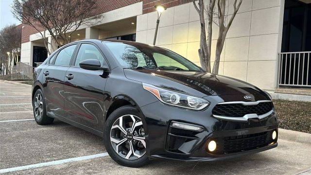 2021 Kia Forte LXS FWD photo