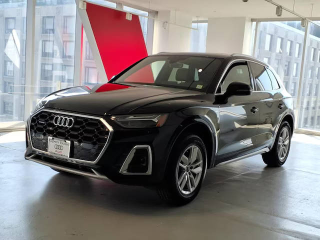 2023 Audi Q5 S line Premium AWD photo