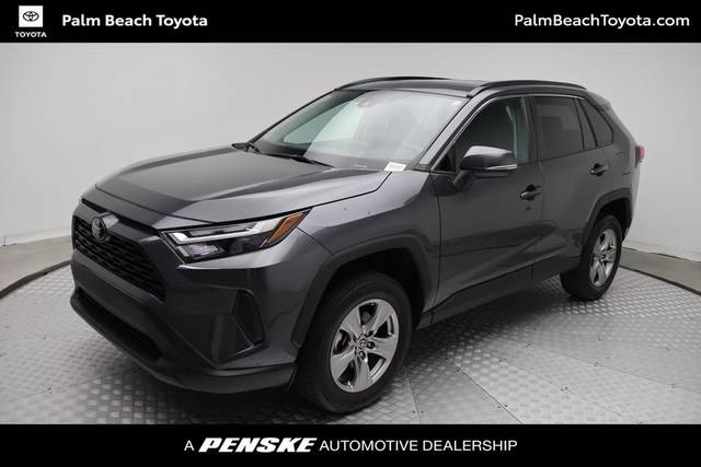 2023 Toyota RAV4 XLE FWD photo
