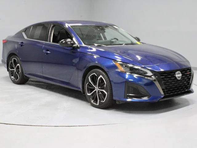 2023 Nissan Altima 2.5 SR FWD photo