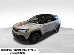 2023 Jeep Compass Trailhawk 4WD photo