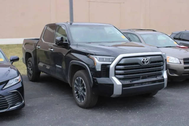 2023 Toyota Tundra Limited 4WD photo