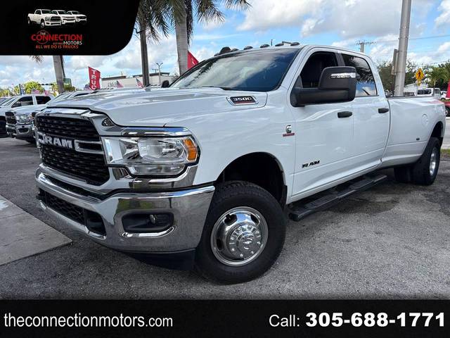 2023 Ram 3500 Big Horn 4WD photo