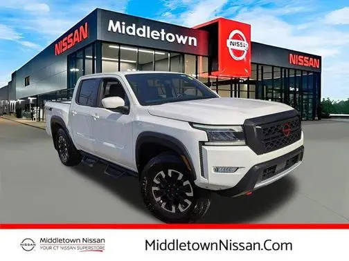 2023 Nissan Frontier PRO-4X 4WD photo