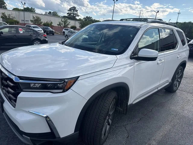 2023 Honda Pilot Elite AWD photo
