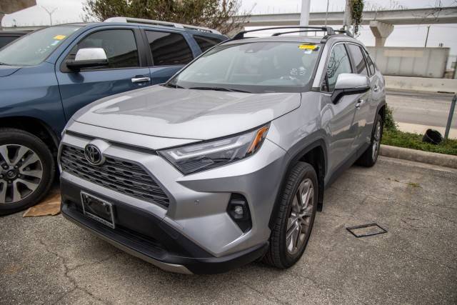 2023 Toyota RAV4 Limited FWD photo