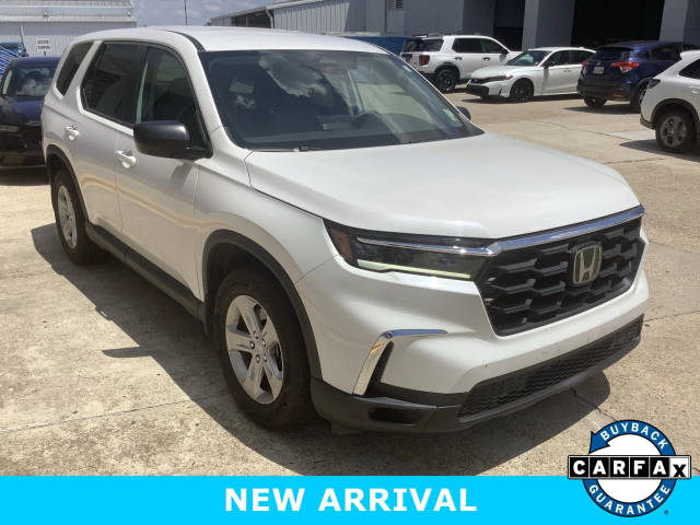 2023 Honda Pilot LX FWD photo