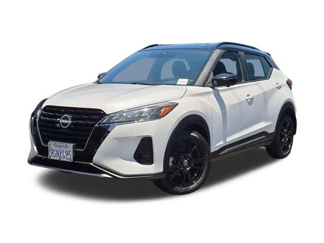 2023 Nissan Kicks SR FWD photo