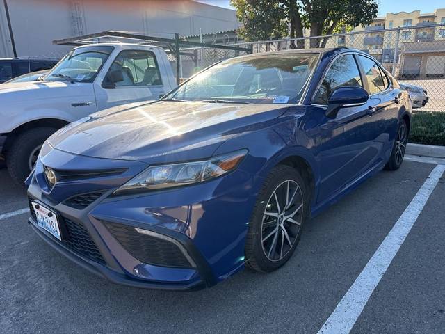 2023 Toyota Camry SE FWD photo