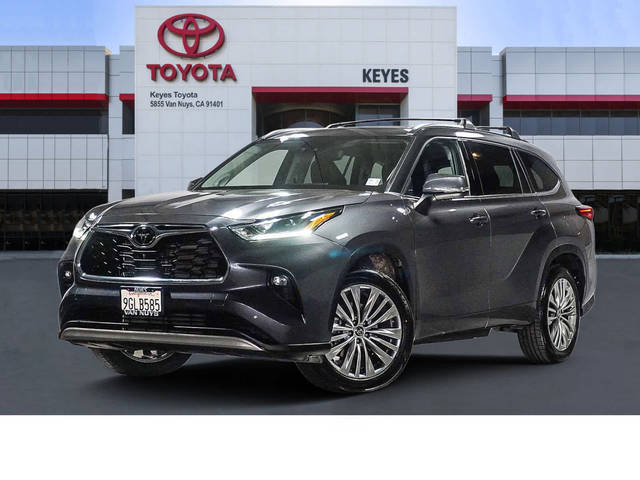 2023 Toyota Highlander Platinum FWD photo