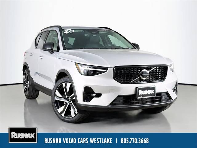 2023 Volvo XC40 Ultimate Dark Theme AWD photo