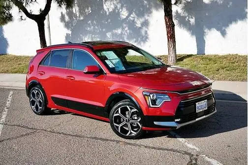 2023 Kia Niro EX Touring FWD photo