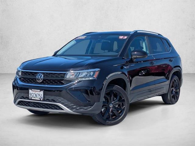 2023 Volkswagen Taos SE FWD photo