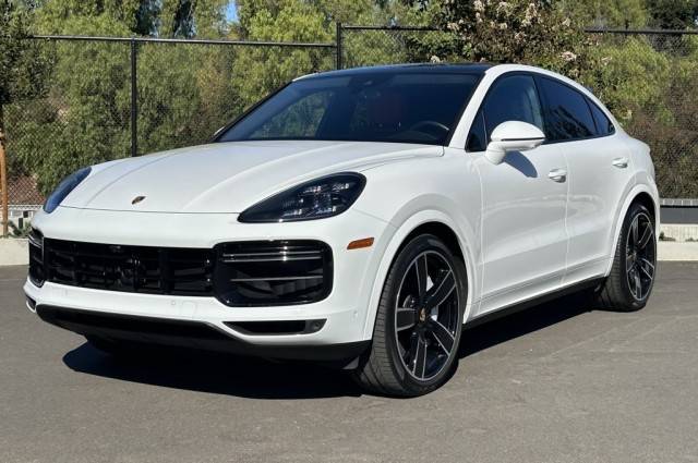 2023 Porsche Cayenne Coupe Turbo AWD photo