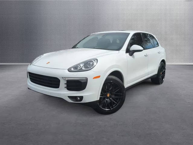 2017 Porsche Cayenne  AWD photo