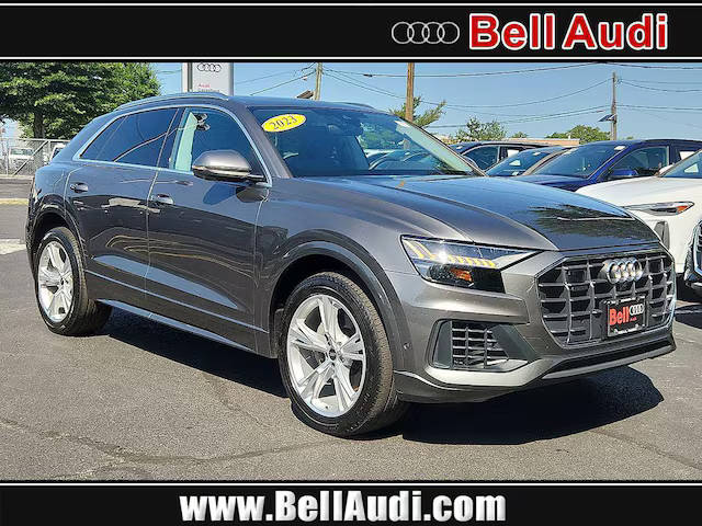 2023 Audi Q8 Premium AWD photo