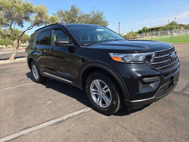 2023 Ford Explorer XLT 4WD photo