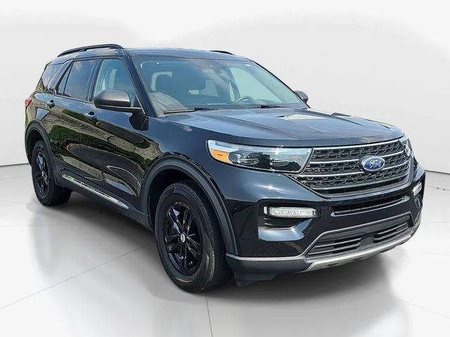 2023 Ford Explorer XLT 4WD photo