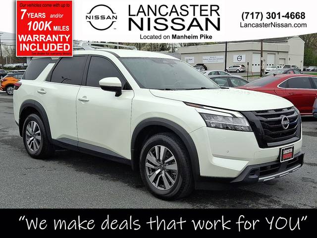2023 Nissan Pathfinder SL 4WD photo