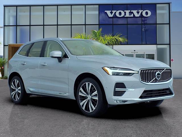 2023 Volvo XC60 Plus Bright Theme FWD photo