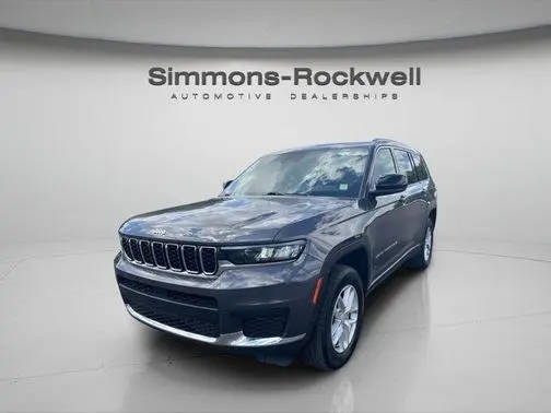 2023 Jeep Grand Cherokee L Laredo 4WD photo