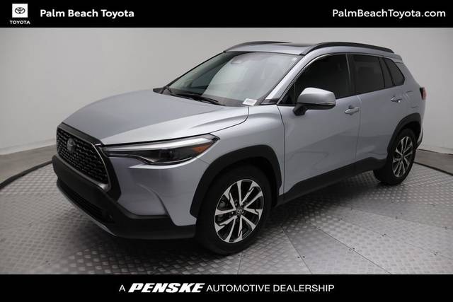 2023 Toyota Corolla Cross XLE FWD photo