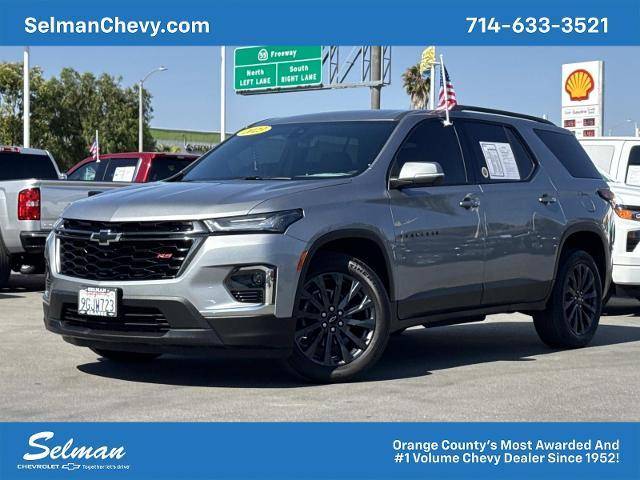 2023 Chevrolet Traverse RS FWD photo