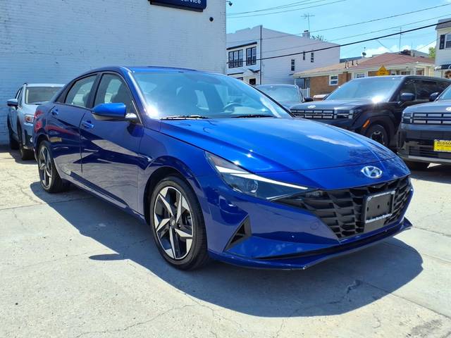 2023 Hyundai Elantra SEL FWD photo