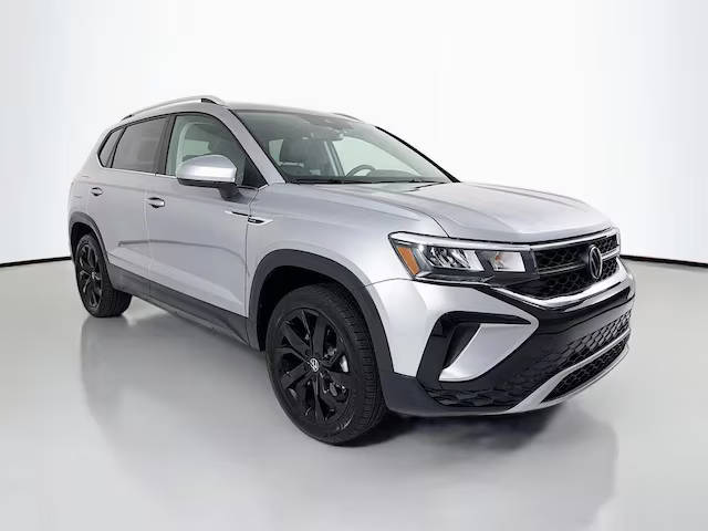 2023 Volkswagen Taos SE FWD photo