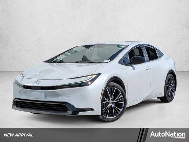 2023 Toyota Prius XLE FWD photo