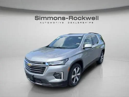 2023 Chevrolet Traverse LT Leather AWD photo