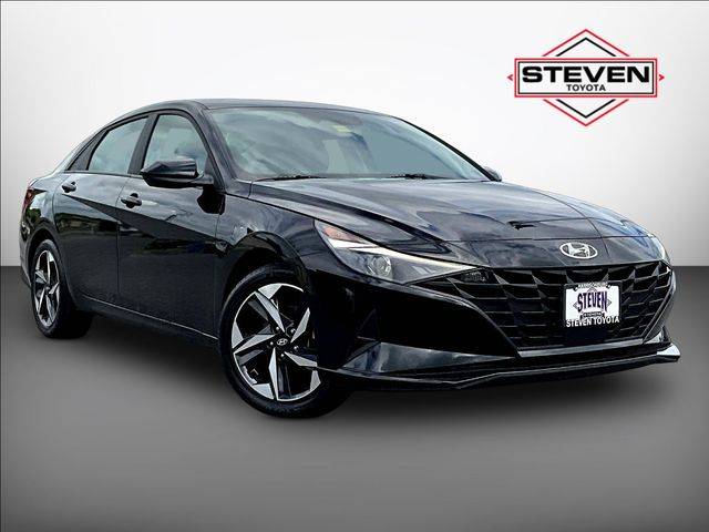 2023 Hyundai Elantra SEL FWD photo