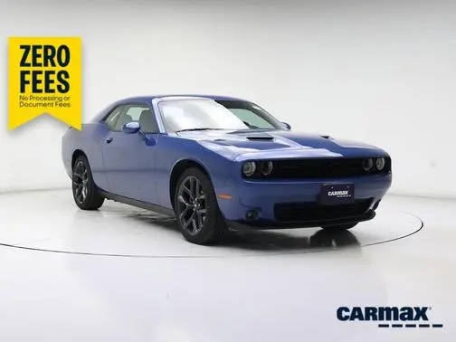 2023 Dodge Challenger SXT RWD photo