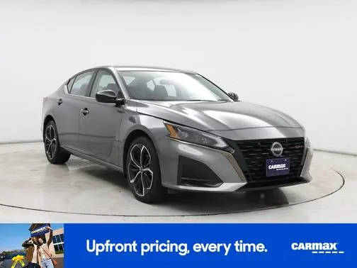 2023 Nissan Altima 2.5 SR AWD photo