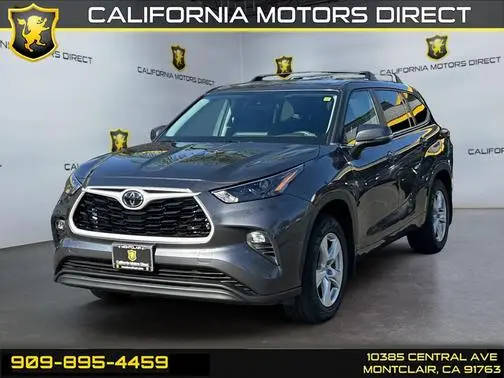 2023 Toyota Highlander LE FWD photo