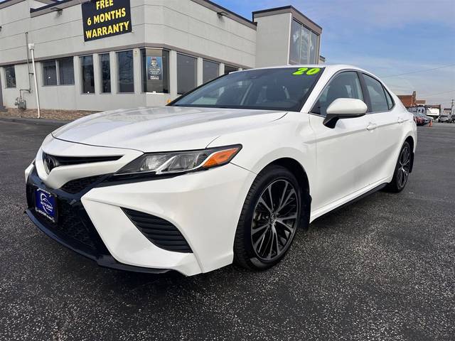 2020 Toyota Camry SE FWD photo