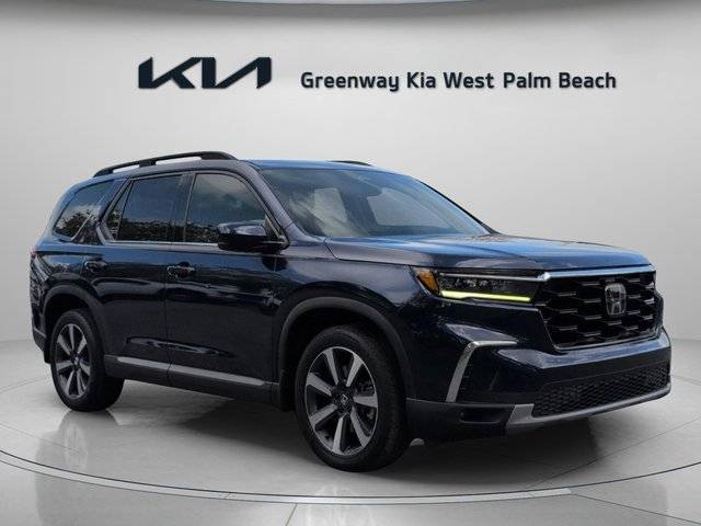 2023 Honda Pilot Touring AWD photo