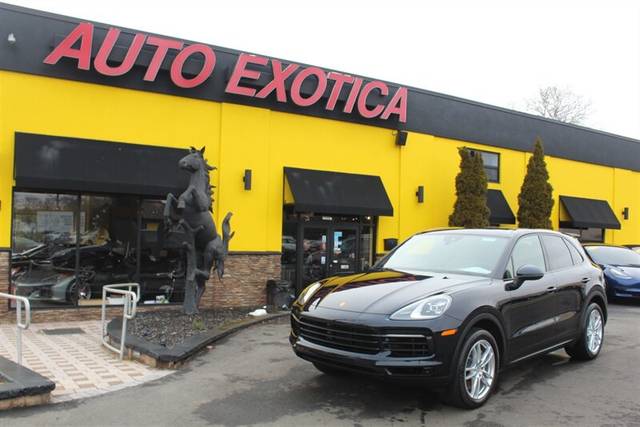 2023 Porsche Cayenne  AWD photo