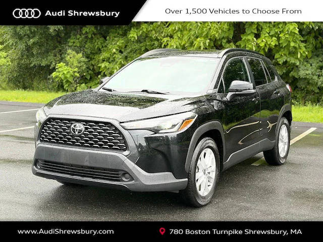 2023 Toyota Corolla Cross LE AWD photo
