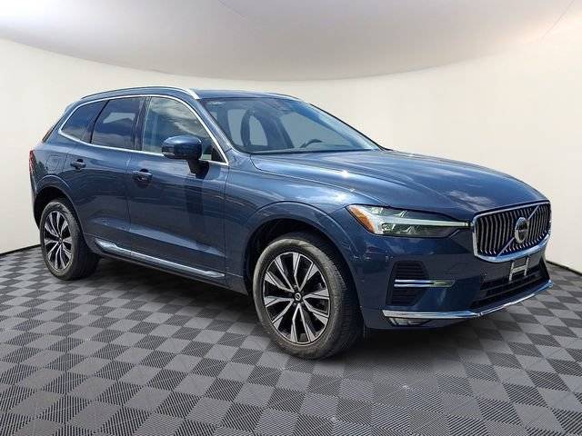 2023 Volvo XC60 Plus Bright Theme AWD photo