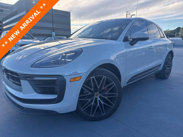 2023 Porsche Macan S AWD photo