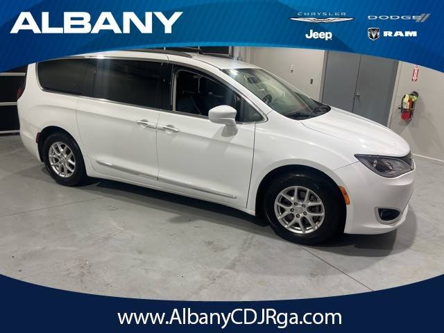 2020 Chrysler Pacifica Minivan Touring L FWD photo