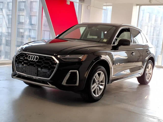 2023 Audi Q5 S line Premium AWD photo