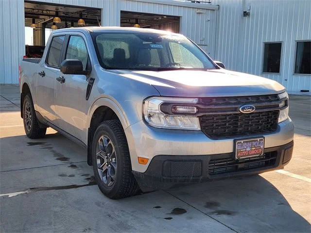 2023 Ford Maverick XLT AWD photo