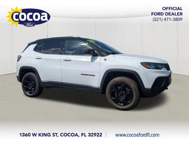 2023 Jeep Compass Trailhawk 4WD photo